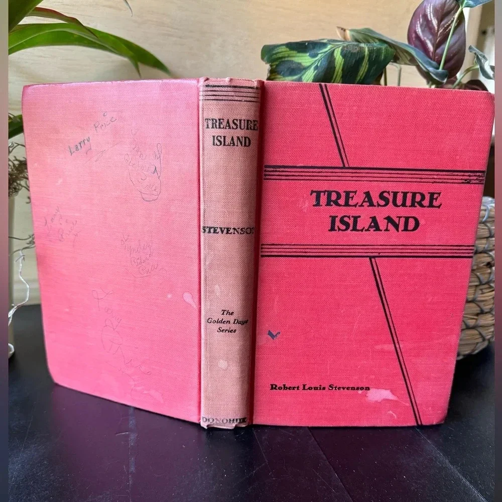 VINTAGE Treasure Island Children’s Hardback Book